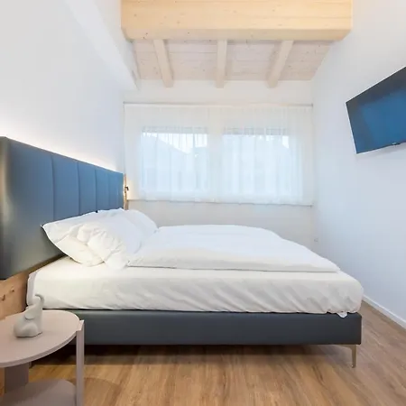 Minerva Guesthouse Trento Exterior photo